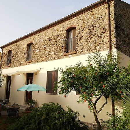 Casa Del Geco Acomodação com café da manhã Paestum Exterior foto