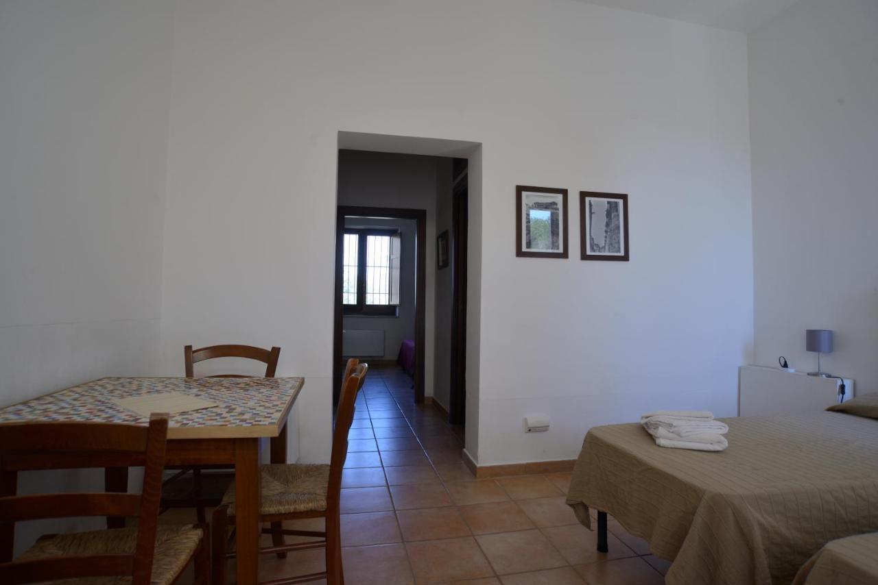 Casa Del Geco Acomodação com café da manhã Paestum Exterior foto