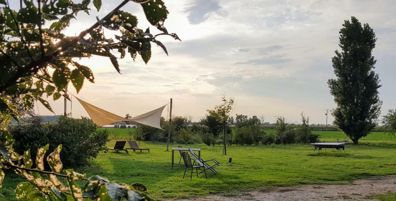 Casa Del Geco Acomodação com café da manhã Paestum Exterior foto